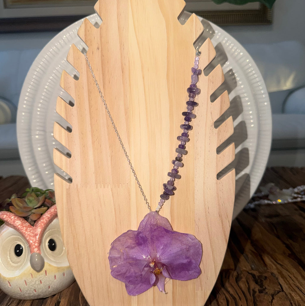 Orchids Necklace