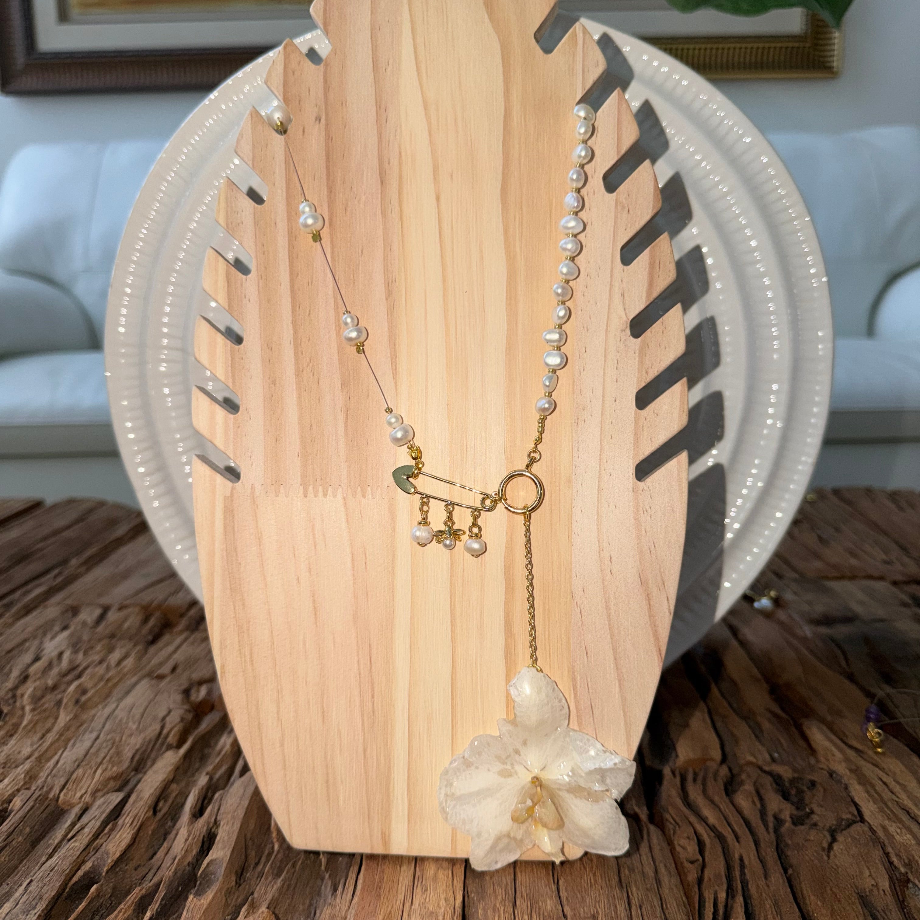Pearls Orchids Necklace